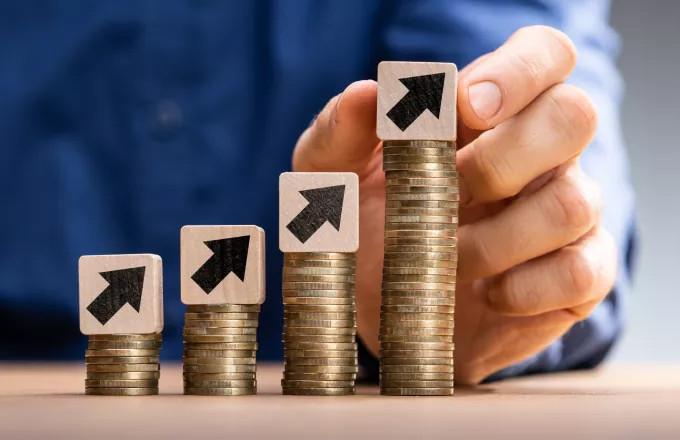 Κατώτατος μισθός: Πότε και πόσο θα αυξηθεί – Ποιοι κερδίζουν