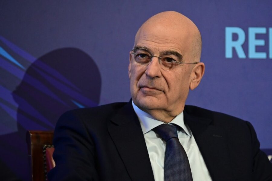 Νίκος Δένδιας πορτρέτο