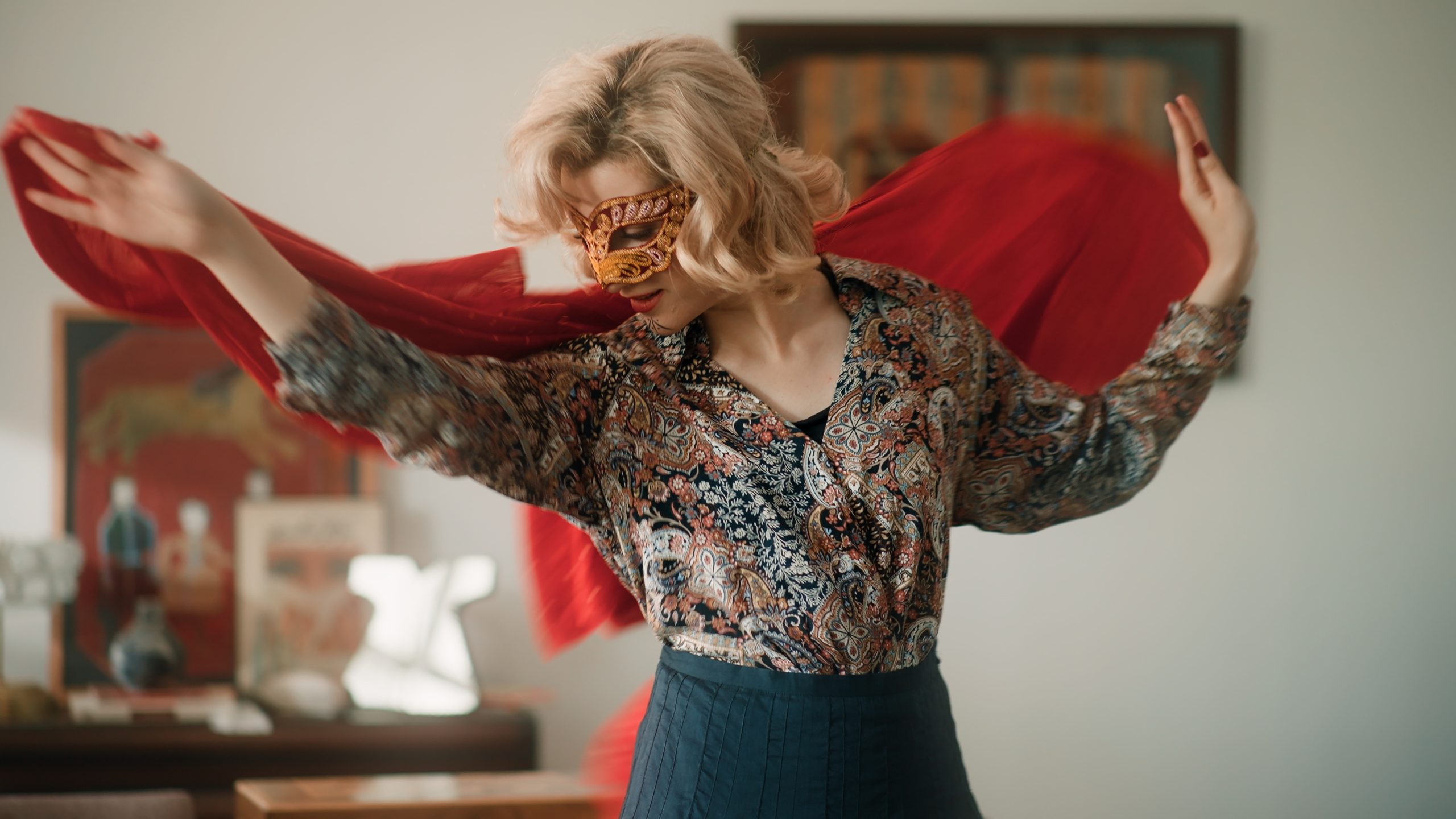 0qrplamsjthe-friends-house-is-here-still-1