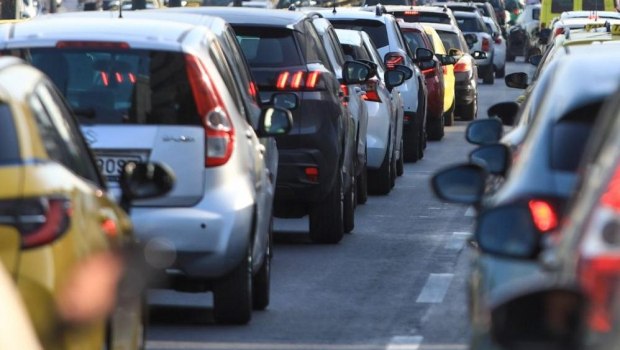 Κίνηση στους δρόμους: Σχέδια για flyover στον Κηφισό - Τι εξετάζεται για την αντιμετώπιση του κυκλοφοριακού χάους στην Αττική