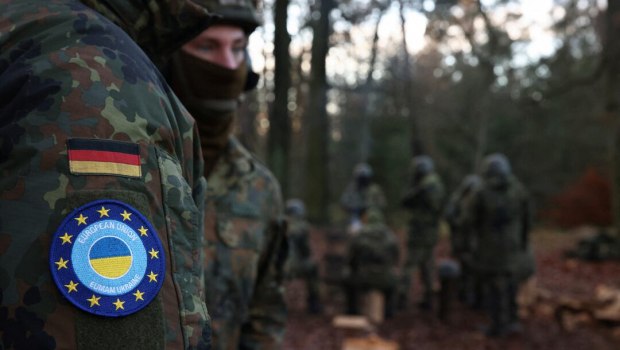 «Συνεχίστε να ονειρεύεστε»: Μπορεί τελικά η Ευρώπη να υπερασπιστεί τον εαυτό της χωρίς τις ΗΠΑ;