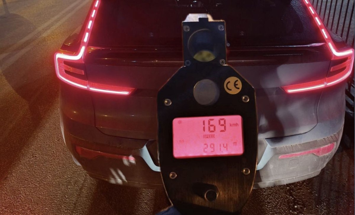 Θεσσαλονίκη: Συνελήφθησαν δύο οδηγοί για υπερβολική ταχύτητα - Έτρεχαν με πάνω από 160χλμ/ώρα