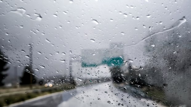 Κόκκινος συναγερμός σε Πελοπόννησο, Θεσσαλία, Μακεδονία για την κακοκαιρία – Συνεδρίασε η Επιτροπή Kινδύνου