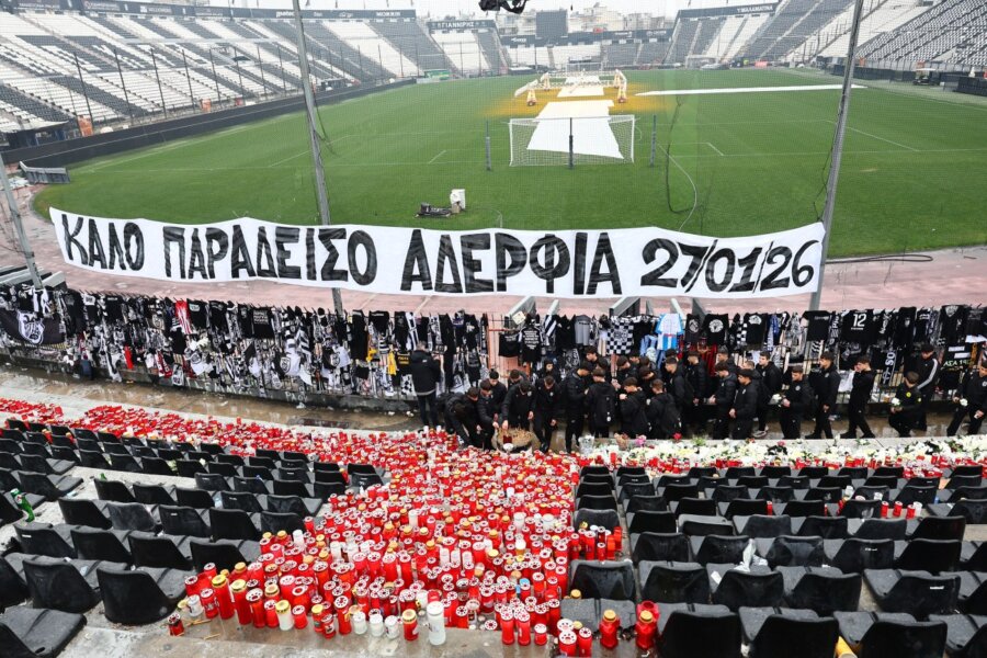 Δυστύχημα στη Ρουμανία: Η τελευταία πράξη του δράματος - Κηδεύτηκαν οι πέντε οπαδοί του ΠΑΟΚ