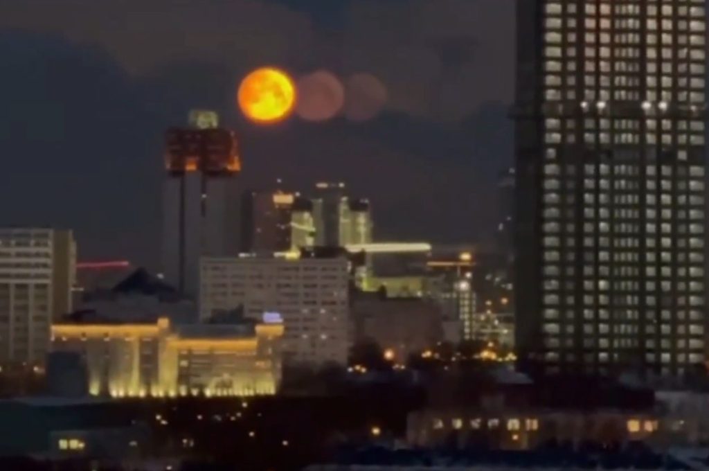 Παρασελήνη στον ουρανό