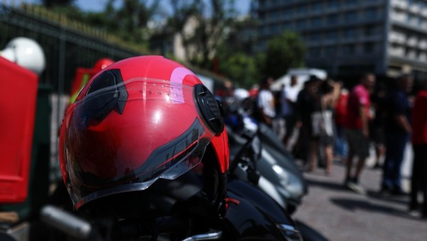 Σε 24ωρη πανελλαδική απεργία προχωρούν διανομείς την Τσικνοπέμπτη