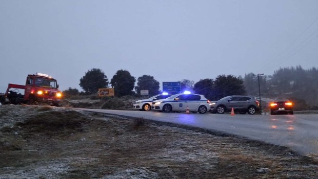 Ολοκληρώθηκαν οι επιχειρήσεις απεγκλωβισμού σε Φαλακρό και Λαϊλιά