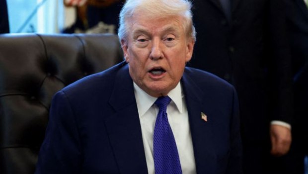 Ο Τραμπ δηλώνει ότι το Μεξικό θα πάψει να προμηθεύει την Κούβα με πετρέλαιο