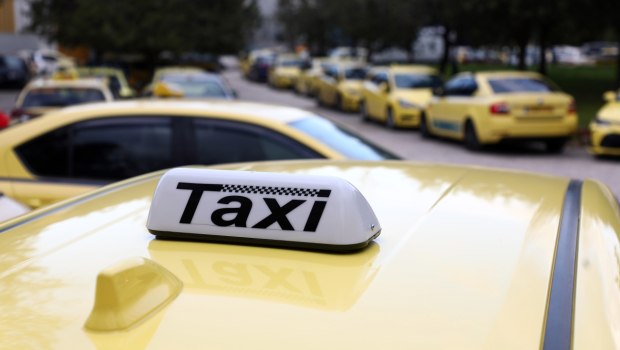 Νέα 48ωρη απεργία από τους οδηγούς ταξί - Συγκέντρωση και πορεία προς το Μαξίμου