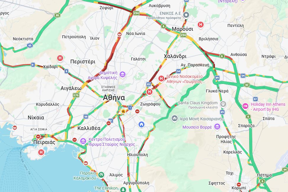 Κίνηση: Ουρές χιλιομέτρων στον Κηφισό - Στo «κόκκινο» και η Αττική Οδός