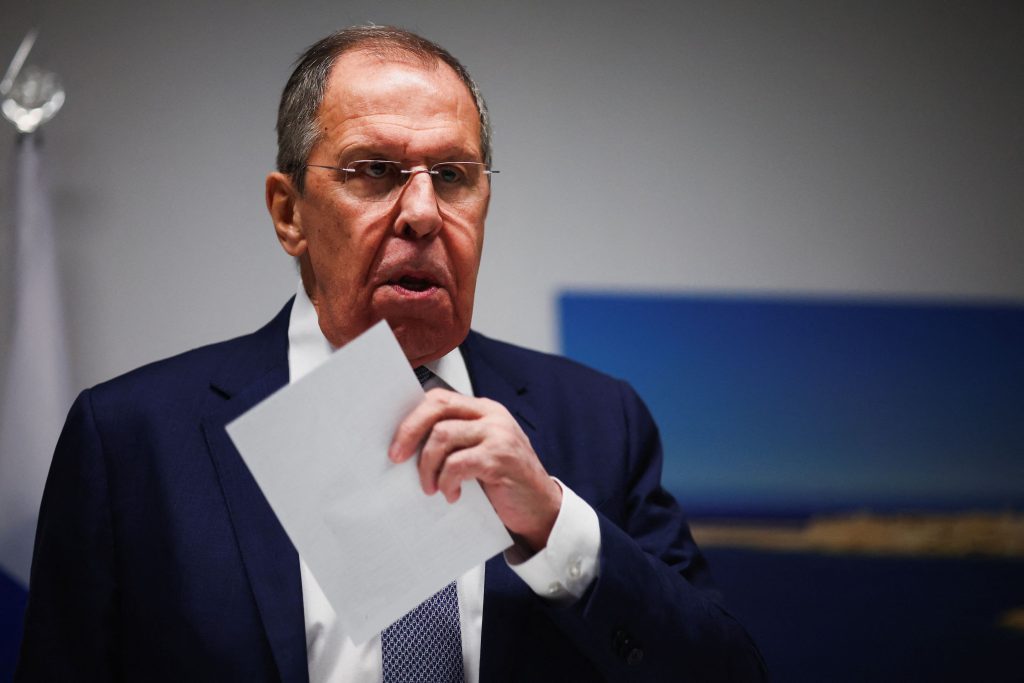 Πυρά Λαβρόφ κατά Αθήνας: Συνεχίζουν τις αβάσιμες ρωσοφοβικές κατηγορίες, διέκοψαν συνεργασία δεκαετιών με τη Μόσχα