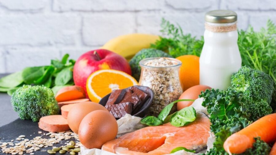 Νέες έρευνες δείχνουν ότι στοιχεία από κοινά τρόφιμα ωφελούν συγχρόνως καρδιά και δέρμα, προσφέροντας προστασία και αντιγηραντικά αποτελέσματα