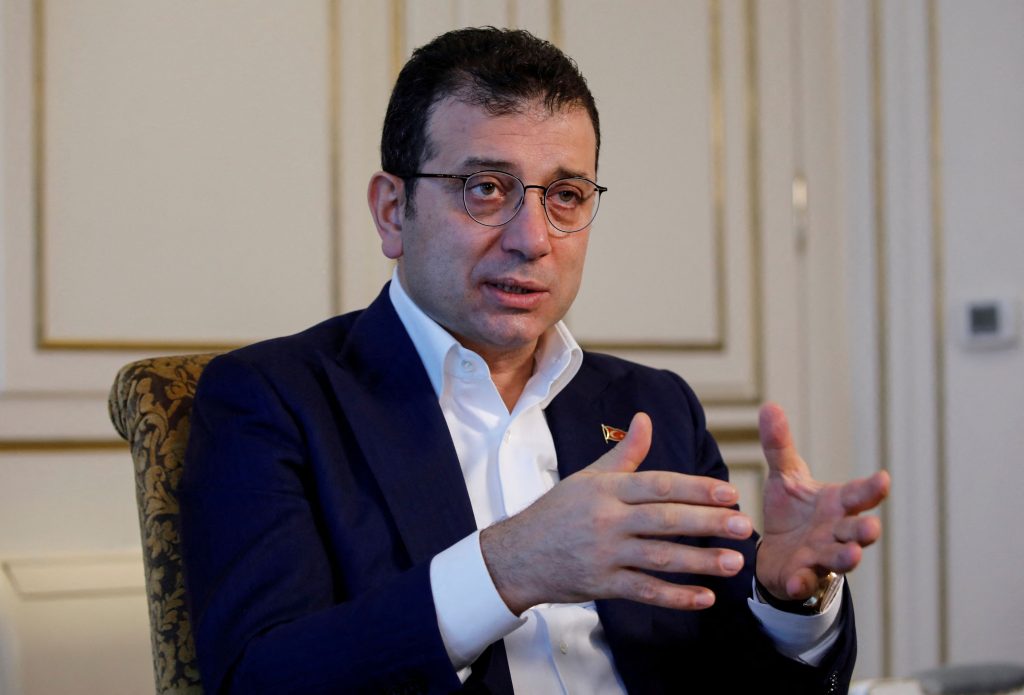 Εκρέμ Ιμάμογλου πορτρέτο