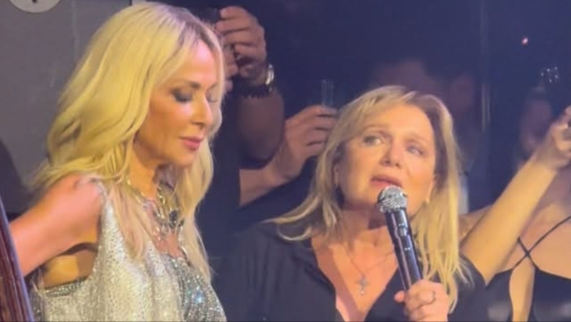 Μαρία Καβογιάννη: Διασκέδασε στην Άννα Βίσση και τραγούδησε το «I Will Survive» - Δείτε το βίντεο που έγινε viral