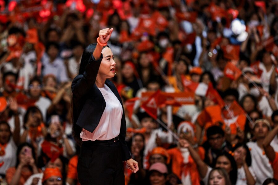 Άνοιξαν οι κάλπες στην Ταϊλάνδη με τρεις υποψηφίους που δεν μπορούν να εκλεγούν αυτοδύναμα