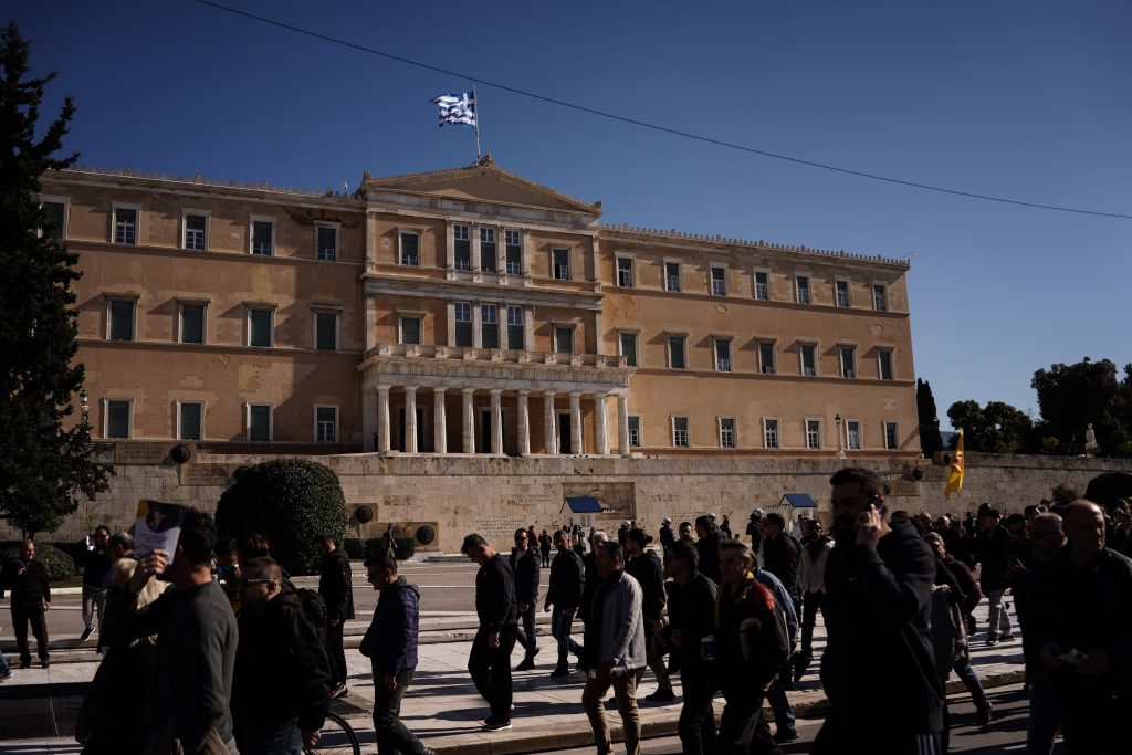 Το άρθρο 86 ξανά στο επίκεντρο – Κυβέρνηση και αντιπολίτευση σε τροχιά σύγκρουσης