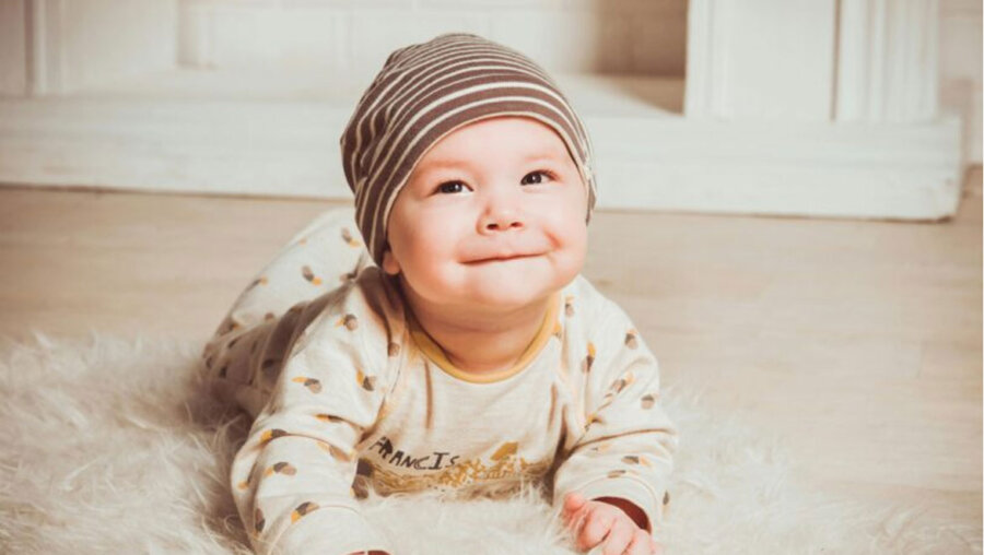 Πώς ένα μωρό δείχνει ότι νιώθει πραγματικά ευτυχισμένο