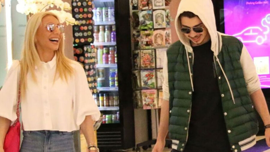 Έλενα Τσαβαλιά: Οι ευχές στον γιο της για την ονομαστική του γιορτή – Δείτε πώς μεγάλωσε ο Χάρης Σεφερλής