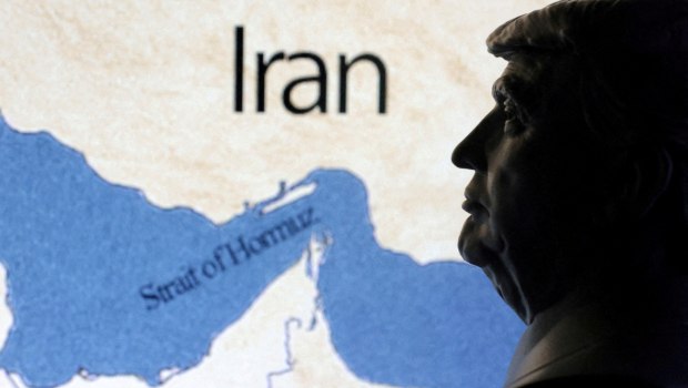 Τραμπ: Απειλεί να στείλει και δεύτερο αεροπλανοφόρο στο Ιράν, ενώ υποδέχεται τον Νετανιάχου