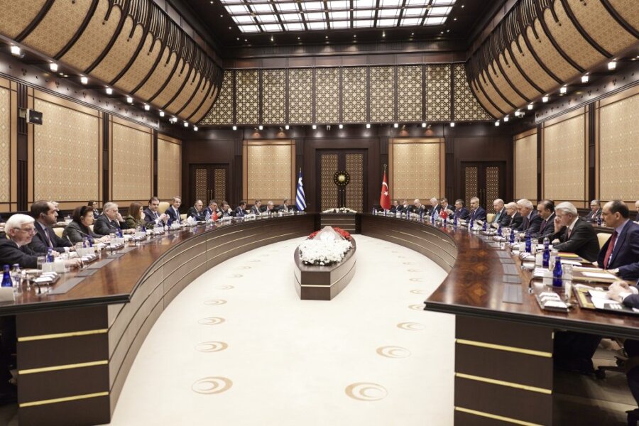 Οι επτά συμφωνίες που υπέγραψαν Ελλάδα και Τουρκία