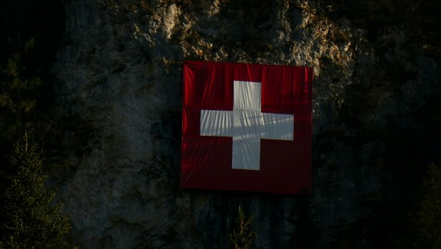 Ελβετία: Δημοψήφισμα για να μειώσει τον πληθυσμό σε 10 εκατομμύρια – Κλείνοντας την πόρτα στους μετανάστες