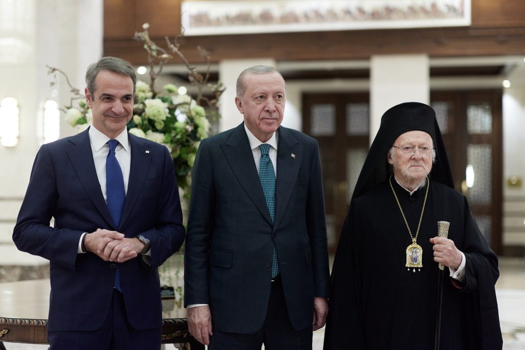 Το μενού του δείπνου Μητσοτάκη – Ερντογάν: Τι περιλαμβάνουν τα εκλεκτά εδέσματα