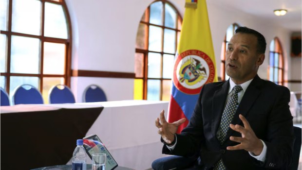 Η Βενεζουέλα απωθεί αντάρτες προς την Κολομβία, λέει ο κολομβιανός υπουργός Αμυνας