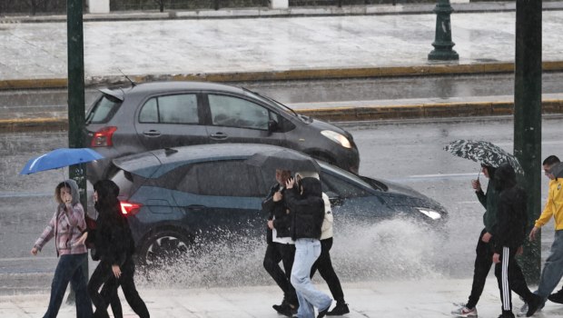 Συναγερμός για έντονα φαινόμενα την Τσικνοπέμπτη - Σε δύο φάσεις θα χτυπήσει το κύμα κακοκαιρίας