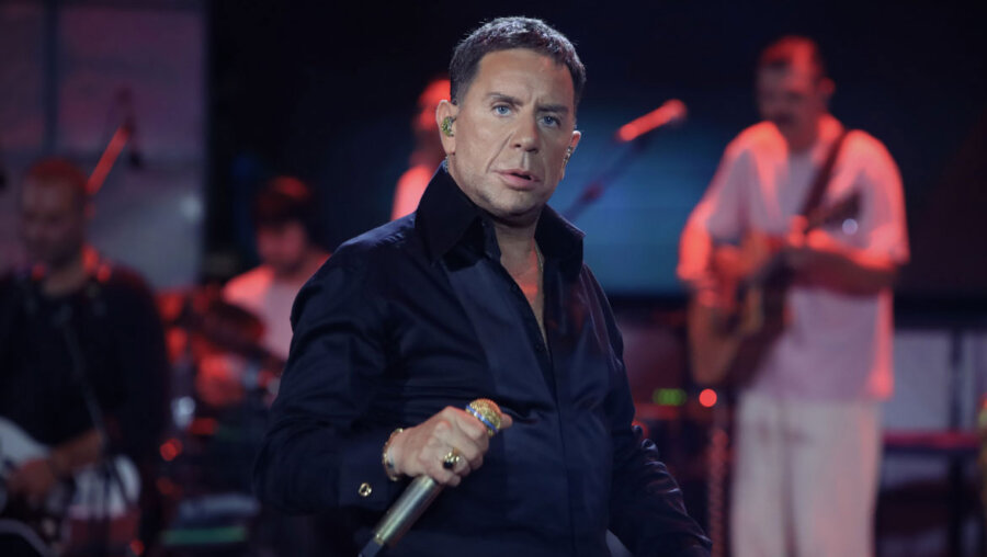 Παραμένει στο νοσοκομείο ο Γιώργος Μαζωνάκης – Κλειστό σήμερα το νυχτερινό κέντρο που εμφανίζεται