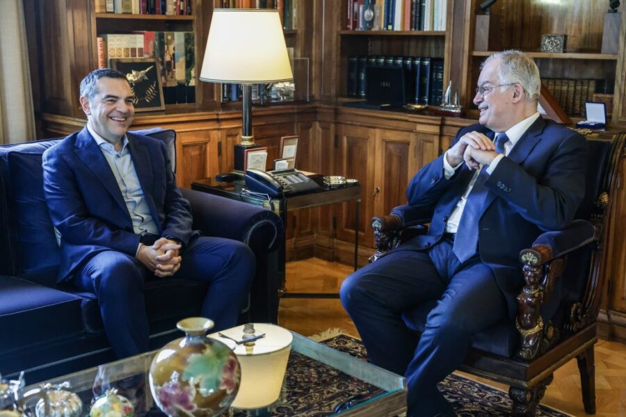 Τσίπρας στον Πρόεδρο της Δημοκρατίας: Καμία συναίνεση στην κυβέρνηση για την αναθεώρηση του Συντάγματος