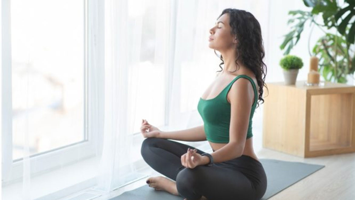 Γιατί είναι σημαντικό να κάνετε διαλογισμό κάθε πρωί που ξυπνάτε