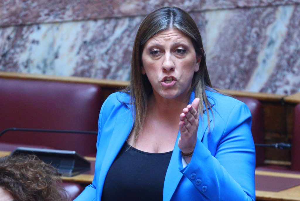 Η Ζωή Κωνσταντοπούλου καταγγέλλει με sms στον Χρυσοχοΐδη «λειτουργία παρακράτους» στην Αστυνομία