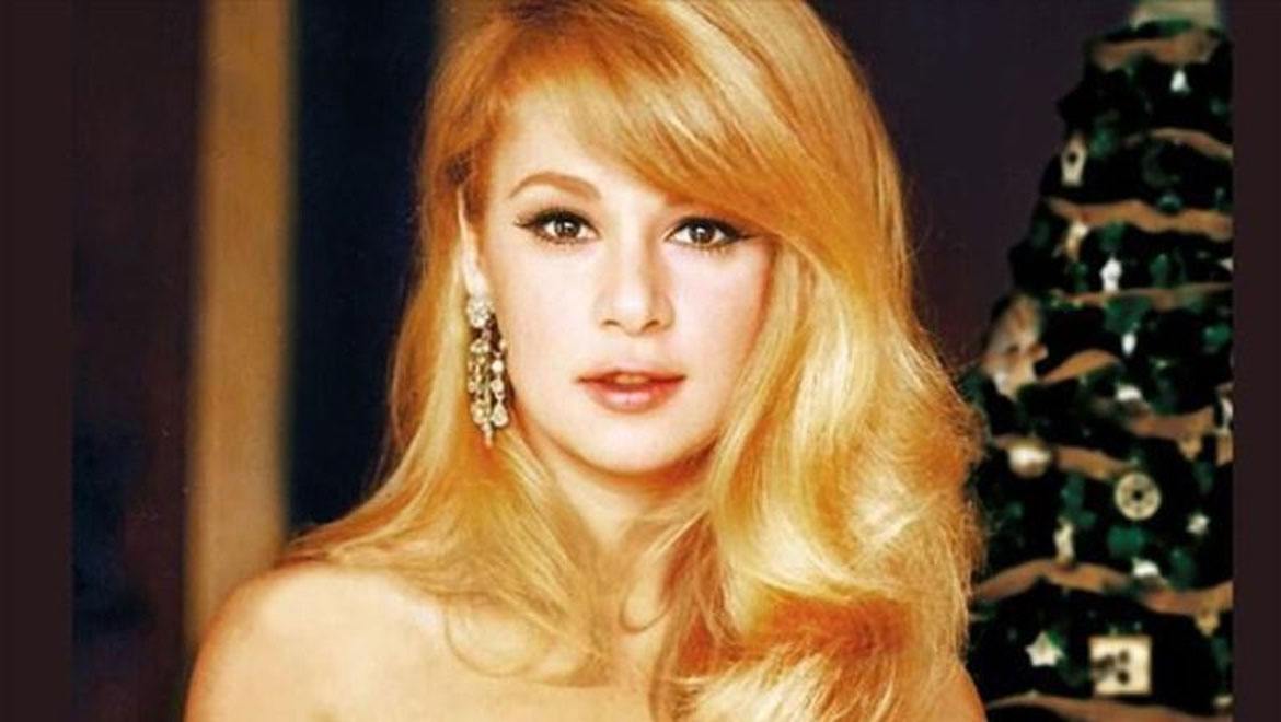 Αλίκη Βουγιουκλάκη: Ο Νίκος Φλώρος, που φιλοτέχνησε το γλυπτό της Μαρίας Κάλλας, θα της κάνει άγαλμα