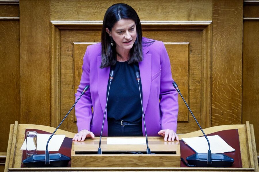 Βουλή: Συνεχίζεται η συζήτηση του ν/σ για τις Συλλογικές Συμβάσεις Εργασίας – Το απόγευμα η ονομαστική ψηφοφορία