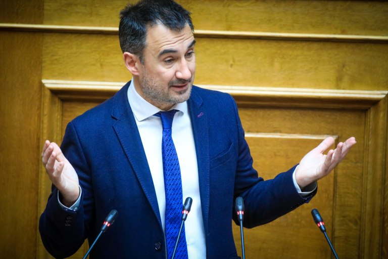 Χαρίτσης: Καμία ανοχή στη μετατροπή της Βουλής σε πλυντήριο των σκανδάλων Μητσοτάκη