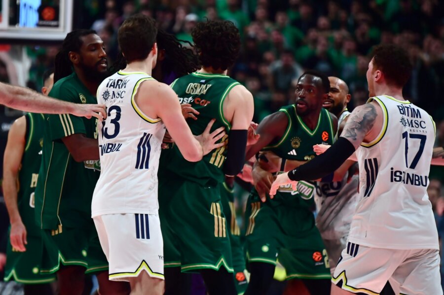 Ένταση στο ΟΑΚΑ μετά το τέλος παιχνιδιού Παναθηναϊκός - Φενέρμπαχτσε (pics)