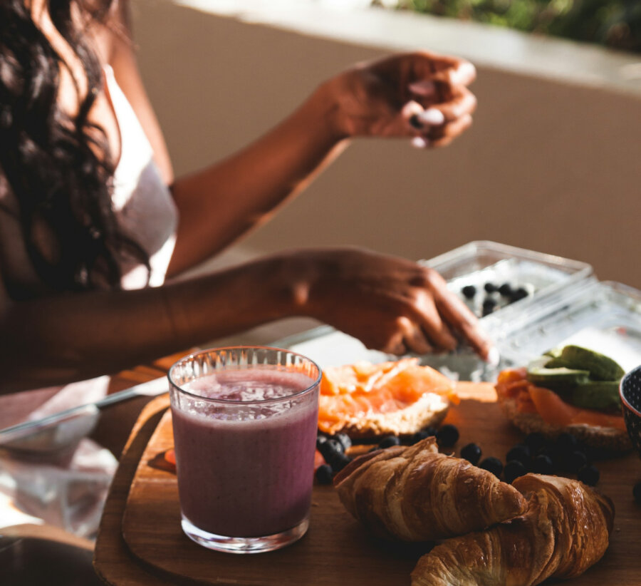 Η πρωινή ρουτίνα 30/30/30 και γιατί συζητιέται τόσο πολύ για την απώλεια βάρους