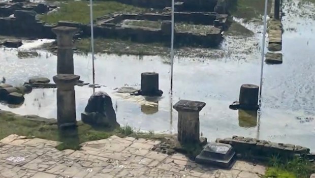 Εικόνες ντροπής και εγκατάλειψης στον αρχαιολογικό χώρο της Ήλιδας