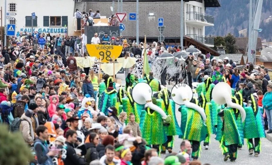 Ελβετία: Έντεκα τραυματίες σε έκρηξη κατά τη διάρκεια καρναβαλικών εορτασμών