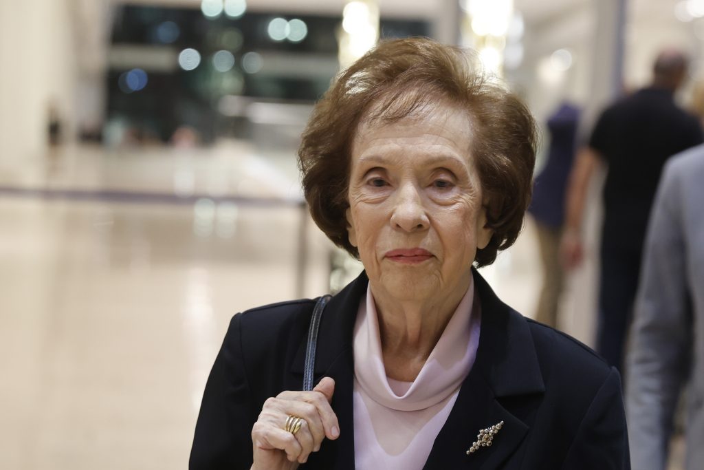 Δημόσια δαπάνη η κηδεία της Άννας Ψαρούδα – Μπενάκη