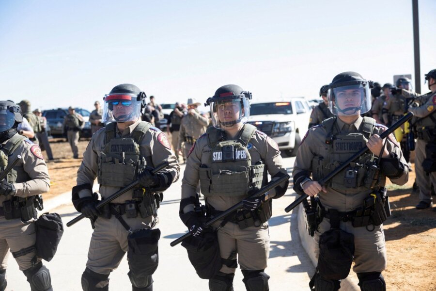 Δικαστήρια έχουν αποφανθεί ότι η ICE φυλάκισε παράνομα ανθρώπους 4.400 φορές – Αυτό δεν σταματάει τον Τραμπ