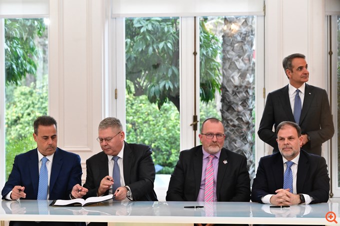 Έπεσαν οι υπογραφές με Chevron - HelleniQ Energy για εκμετάλλευση υδρογονανθράκων σε Πελοπόννησο και Κρήτη - Κ. Μητσοτάκης: Η Ελλάδα γίνεται κόμβος εναλλακτικής ενέργειας