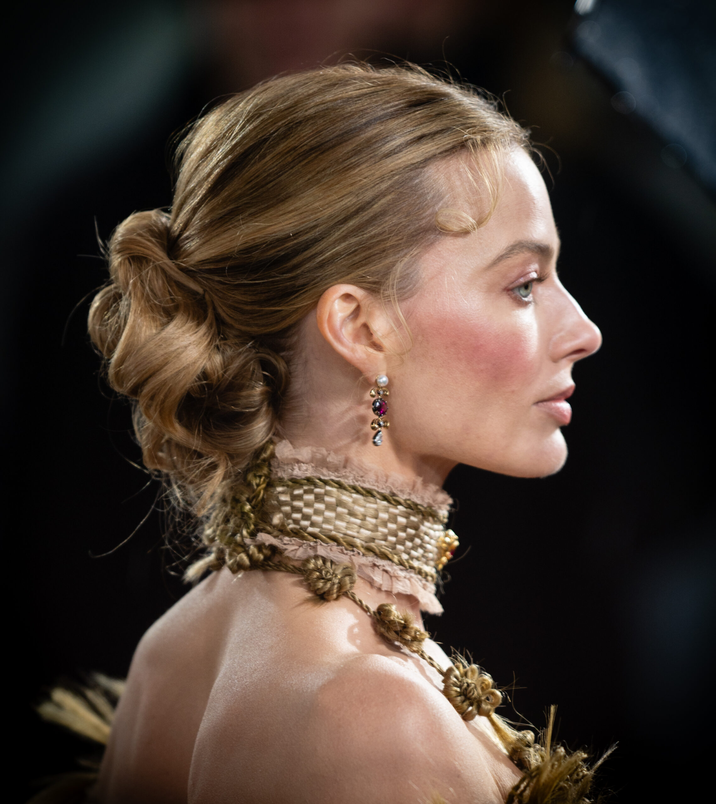 Brontë Blush: Η τάση στο μακιγιάζ που αποπνέει φρεσκάδα και θα βλέπουμε παντού την άνοιξη