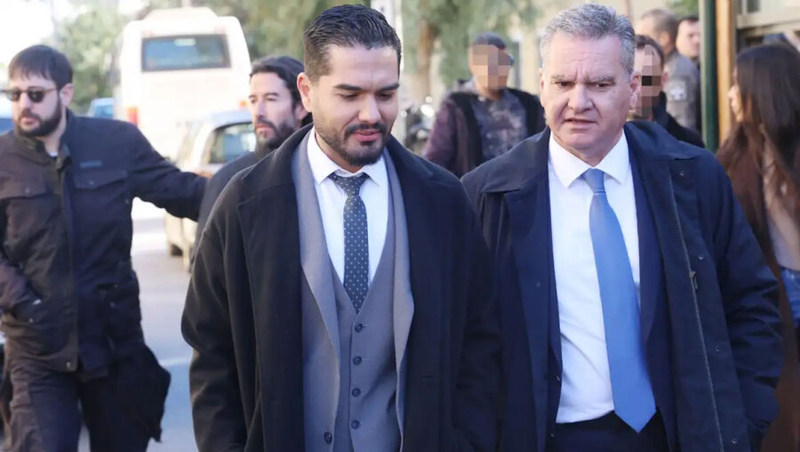 Χρήστος Μάστορας: Αναβολή δίκης - Οι πρώτες δηλώσεις του τραγουδιστή