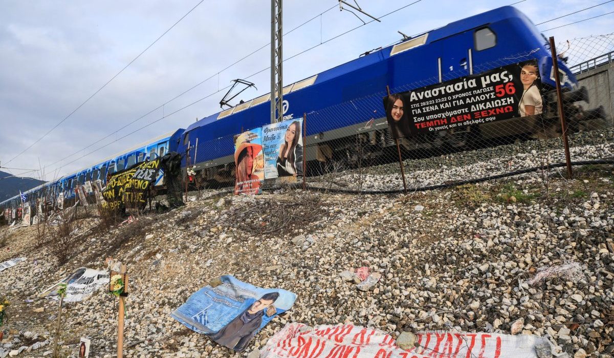 [375248] ΤΡΑΚΤΕΡ ΑΠΟ ΤΟ ΑΓΡΟΤΙΚΟ ΜΠΛΟΚΟ ΤΗΣ ΓΥΡΤΩΝΗΣ ΣΤΟ ΣΗΜΕΙΟ ΤΗΣ ΣΥΓΚΡΟΥΣΗΣ ΤΩΝ ΑΜΑΞΟΣΤΟΙΧΙΩΝ ΣΤΑ ΤΕΜΠΗ (EUROKINISSI)
