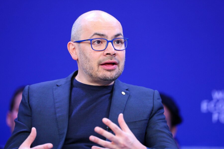 DeepMind: Καμπανάκι CEO για τους κινδύνους της τεχνητής νοημοσύνης