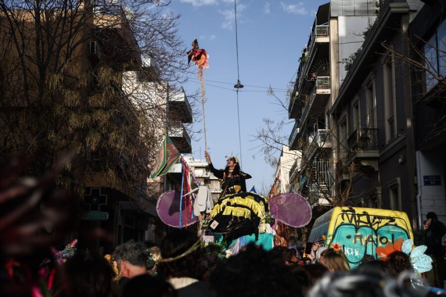 Λοιμώξεις και τραυματισμοί των ματιών στις Απόκριες