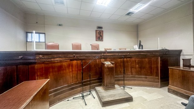 Ιστορίες για γέλια και για κλάματα στο Αυτόφωρο