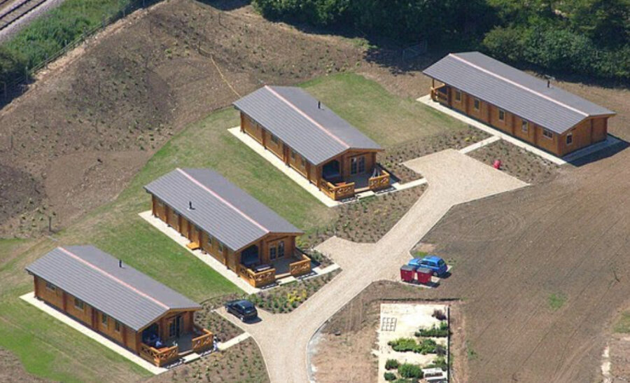 Λιτλ Ίντεν Χόλιντεϊ Παρκ