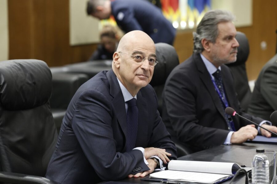 Η μεγάλη αγωνία του Νίκου Δένδια για τα «δυάρια» της ΝΔ